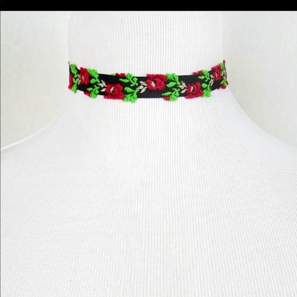 Chokers - Picture 3 of 3